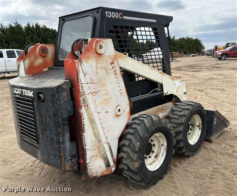 1300 c trak international skid steer loaders|1300c scat trak for sale.